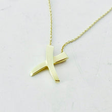 Carica l'immagine nel visualizzatore di Gallery, Authentic Tiffany & Co. Paloma Picasso Graffiti X Necklace 18K Yellow Gold Medium Size Pendant Chain Necklace