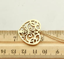 Laden Sie das Bild in den Galerie-Viewer, Authentic Tiffany & Co. Enchant Gold Heart Necklace Large Heart 18K Yellow Gold Pendant Necklace