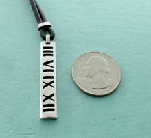 Laden Sie das Bild in den Galerie-Viewer, Authentic Tiffany & Co. Atlas Necklace Sterling Silver Black Enamel Pendant Rubber Black Cord Surfer Necklace