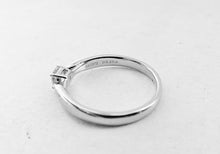 Carica l'immagine nel visualizzatore di Gallery, Authentic Tiffany & Co. Diamond Ring Platinum Solitaire Harmony .25 Carat Wedding Engagement Diamond Ring Size 4.75