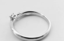 Carica l'immagine nel visualizzatore di Gallery, Authentic Tiffany & Co. Diamond Ring Platinum Solitaire Harmony .21 Carat Wedding Engagement Diamond Ring Size 4