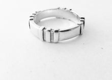 Carica l'immagine nel visualizzatore di Gallery, Authentic Tiffany & Co. Atlas Band Ring Sterling Silver Roman Numerals Ring Size 5.5