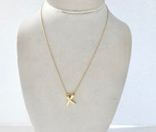 Carica l'immagine nel visualizzatore di Gallery, Authentic Tiffany & Co. Paloma Picasso Graffiti X Necklace 18K Yellow Gold Medium Size Pendant Chain Necklace
