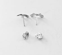 Carica l'immagine nel visualizzatore di Gallery, Authentic Tiffany & Co. Bow Earrings Pierced Sterling Silver Size Mini Bows BowTie Earrings