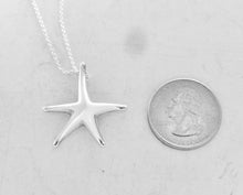 Carica l'immagine nel visualizzatore di Gallery, Authentic Tiffany & Co. Elsa Peretti Starfish Necklace Sterling Silver 28mm Large Starfish Necklace