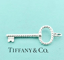Carica l'immagine nel visualizzatore di Gallery, Authentic Tiffany & Co. Oval Twist Key Sterling Silver Twisted Size Medium Keys Pendant Necklace