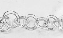 Laden Sie das Bild in den Galerie-Viewer, Tiffany & Co Atlas Link Necklace Roman Numerals Sterling Silver Round Link Necklace