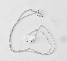 Carica l'immagine nel visualizzatore di Gallery, Authentic Tiffany & Co. Elsa Peretti Bean Necklace 14mm Sterling Silver Bean Pendant Necklace