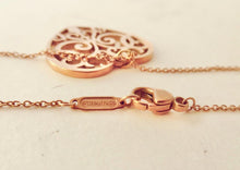 Laden Sie das Bild in den Galerie-Viewer, Authentic Tiffany & Co. Enchant Rubedo Heart Necklace Large Heart Rosy Glow Metal Pendant Necklace