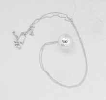 Carica l'immagine nel visualizzatore di Gallery, Authentic Tiffany Co. HardWear Ball Pendant Necklace Sterling Silver Bead Ball Necklace 19mm