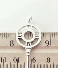 Carica l'immagine nel visualizzatore di Gallery, Authentic Tiffany & Co. Atlas Key Charm Sterling Silver Round Size Large Key Pendant Necklace