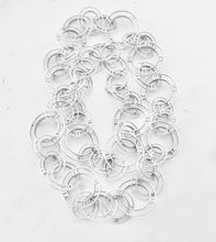 Laden Sie das Bild in den Galerie-Viewer, Tiffany & Co Atlas Link Necklace Roman Numerals Sterling Silver Round Link Necklace