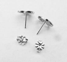 Carica l'immagine nel visualizzatore di Gallery, Authentic Tiffany & Co. Enchant Heart Earrings Sterling Silver Scroll Hearts Pierced Earrings