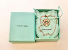 Laden Sie das Bild in den Galerie-Viewer, Authentic Tiffany & Co. Enchant Rubedo Heart Necklace Large Heart Rosy Glow Metal Pendant Necklace
