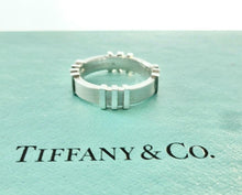Carica l'immagine nel visualizzatore di Gallery, Authentic Tiffany & Co. Atlas Band Ring Sterling Silver Roman Numerals Ring Size 5.5