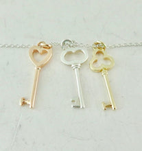 Laden Sie das Bild in den Galerie-Viewer, Tiffany & Co. Three Key Necklace 18k Yellow Gold Rose Gold Sterling Silver Mini Pendant Trefoil Heart Oval 3 Keys necklace