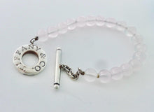 Carica l'immagine nel visualizzatore di Gallery, Authentic Tiffany & Co. Rose Quartz Bracelet Pink 8mm Bead Ball Sterling Silver Toggle Clasp Bracelet