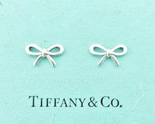 Carica l'immagine nel visualizzatore di Gallery, Authentic Tiffany & Co. Bow Earrings Pierced Sterling Silver Size Mini Bows BowTie Earrings