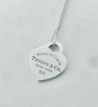 Laden Sie das Bild in den Galerie-Viewer, Authentic Return to Tiffany Small Heart Tag Necklace Sterling Silver Tiffany & Co. Size Small Heart Pendant Charm Necklace