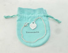 Laden Sie das Bild in den Galerie-Viewer, Authentic Return to Tiffany Small Heart Tag Necklace Sterling Silver Tiffany & Co. Size Small Heart Pendant Charm Necklace