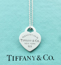 Laden Sie das Bild in den Galerie-Viewer, Authentic Return to Tiffany Small Heart Tag Necklace Sterling Silver Tiffany & Co. Size Small Heart Pendant Charm Necklace