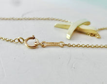 Carica l'immagine nel visualizzatore di Gallery, Authentic Tiffany &amp; Co. Paloma Picasso Graffiti X Necklace 18K Yellow Gold Medium Size Pendant Chain Necklace
