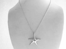 Carica l'immagine nel visualizzatore di Gallery, Authentic Tiffany &amp; Co. Elsa Peretti Starfish Necklace Sterling Silver 28mm Large Starfish Necklace
