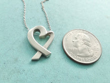 Carregar imagem no visualizador da galeria, Authentic Tiffany &amp; Co. Paloma Picasso Heart Necklace Sterling Silver Loving Heart Large Pendant Necklace 18 Inches
