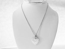 Carica l'immagine nel visualizzatore di Gallery, Authentic Return to Tiffany Hearts Necklace Sterling Silver White Mother of Pearl Tiffany &amp; Co. Heart Tag Pendants Necklace
