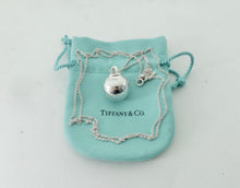 Carica l'immagine nel visualizzatore di Gallery, Authentic Tiffany Co. HardWear Ball Pendant Necklace Sterling Silver Bead Ball Necklace 19mm
