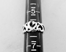 Carregar imagem no visualizador da galeria, Authentic Tiffany &amp; Co. Paloma Picasso Loving Heart Ring Triple Three Hearts Sterling Silver Band Ring Size 6
