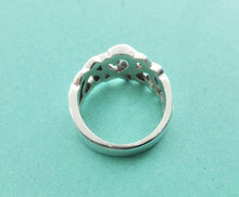 Carregar imagem no visualizador da galeria, Authentic Tiffany &amp; Co. Paloma Picasso Loving Heart Ring Triple Three Hearts Sterling Silver Band Ring Size 6
