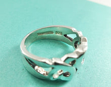 Carregar imagem no visualizador da galeria, Authentic Tiffany &amp; Co. Paloma Picasso Loving Heart Ring Triple Three Hearts Sterling Silver Band Ring Size 6
