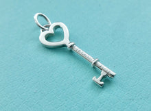 Carica l'immagine nel visualizzatore di Gallery, Authentic Tiffany &amp; Co. Heart Key Pendant Sterling Silver Size Small Charm Necklace
