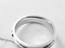 Carregar imagem no visualizador da galeria, Authentic Tiffany T Wide Diamond Ring White Gold Round Diamonds Tiffany &amp; Co. 18K Ring Size 9
