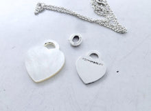 Carica l'immagine nel visualizzatore di Gallery, Authentic Return to Tiffany Hearts Necklace Sterling Silver White Mother of Pearl Tiffany &amp; Co. Heart Tag Pendants Necklace
