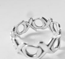Load image into Gallery viewer, Authentic Tiffany &amp; Co. Paloma Picasso Graffiti Ring Sterling Silver XO Love Kisses Band Ring Size 5.5
