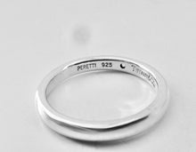 Load image into Gallery viewer, Authentic Tiffany &amp; Co. Elsa Peretti Diamond Ring Sterling Silver Solitaire Round-Cut Diamond Stackable Band Ring Size 6
