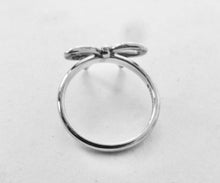 Load image into Gallery viewer, Authentic Tiffany &amp; Co. Bow Ring Sterling Silver Bows Bowtie Ring Size 5.5
