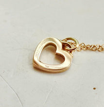 Carica l'immagine nel visualizzatore di Gallery, Authentic Tiffany &amp; Co. Metro Diamond Heart Necklace 18K Rose Gold Heart Pendant Necklace
