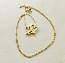 Carregar imagem no visualizador da galeria, Authentic Tiffany &amp; Co. Paloma Picasso Loving Heart Necklace 18k Yellow Gold Interlocking Double Hearts Pendant Necklace
