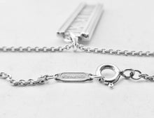 Carica l'immagine nel visualizzatore di Gallery, Tiffany &amp; Co. Atlas Bar Necklace Sterling Silver Roman Numerals Rectangle Pendant Necklace
