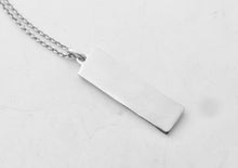 Carica l'immagine nel visualizzatore di Gallery, Tiffany &amp; Co. Atlas Bar Necklace Sterling Silver Roman Numerals Rectangle Pendant Necklace
