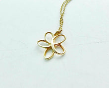 Carregar imagem no visualizador da galeria, Authentic Tiffany &amp; Co. Villa Paloma Flower Necklace Rose Gold Small Paloma Picasso Flower Pendant 16 Inch Necklace
